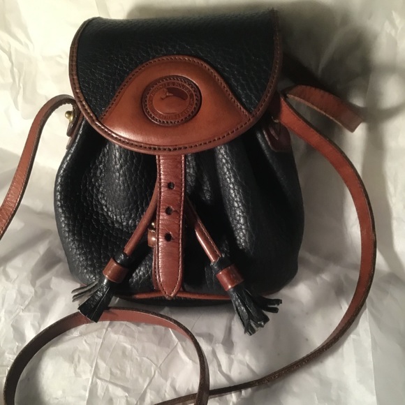 Dooney & Bourke Handbags - RARE Dooney and Bourke Crossbody EUC